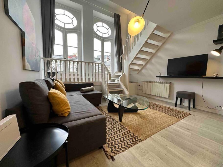 En Un Edificio Senorial: Duplex Totalmente Nuevo. Apartment วิโก ภายนอก รูปภาพ